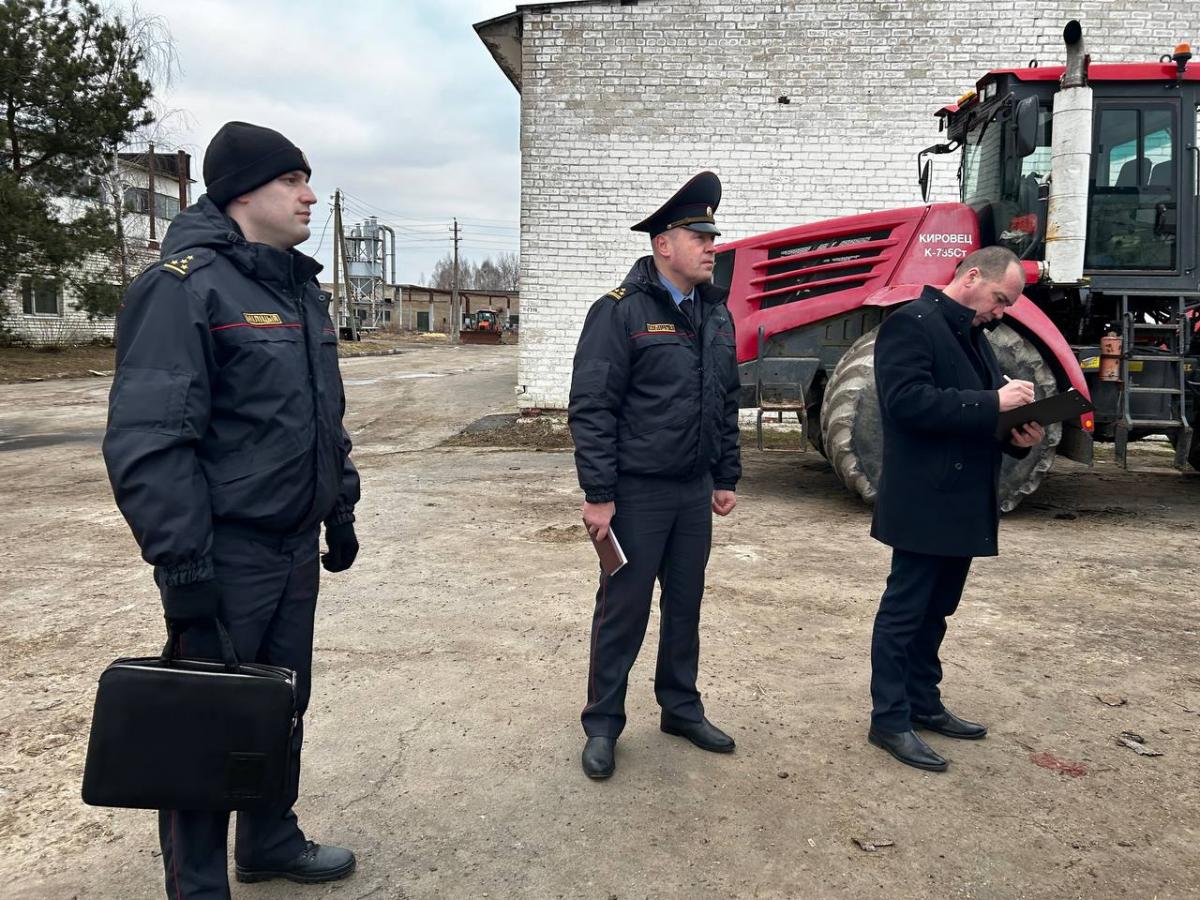 В Костюковичском районе проверяется готовность предприятий АПК к посевной