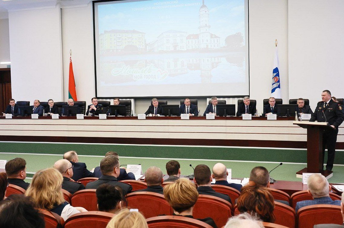 Министр внутренних дел принял участие в заседании Могилевского горисполкома