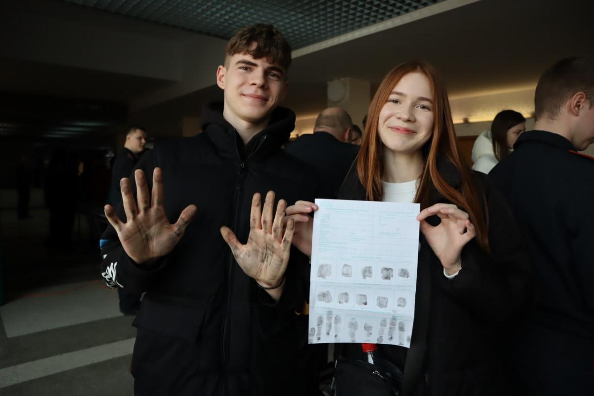 Могилевские школьники посетили День открытых дверей в Академии МВД