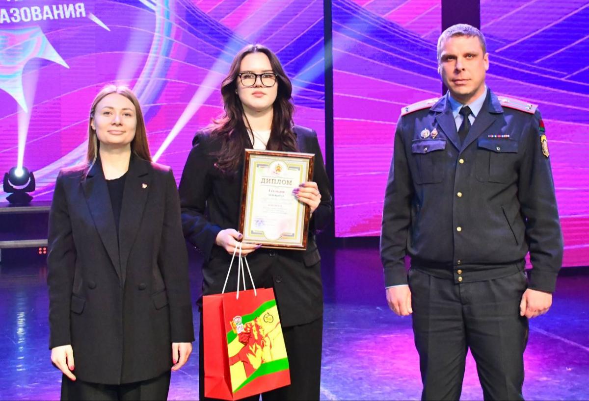 «Молодежь против наркотиков»: сотрудники УВД провели ежегодный конкурс для подростков