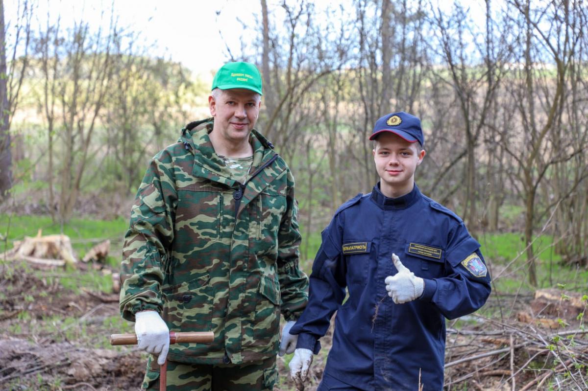 Начальник УВД облисполкома принял участие в акции «Аднавiм лясы разам»