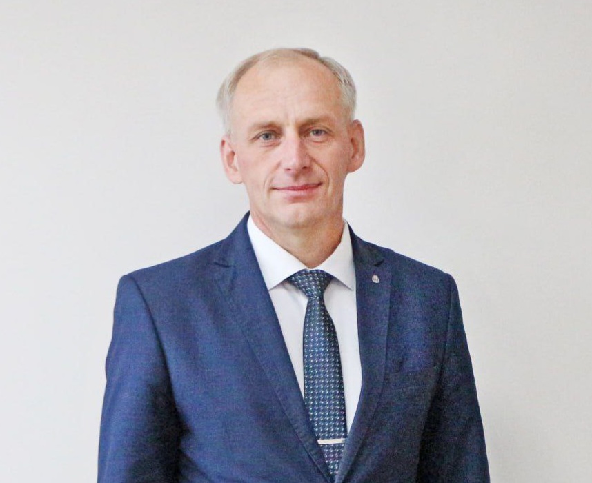Константин Сиротин: Государственные флаг, герб и гимн символизируют мощь и независимость нашей страны