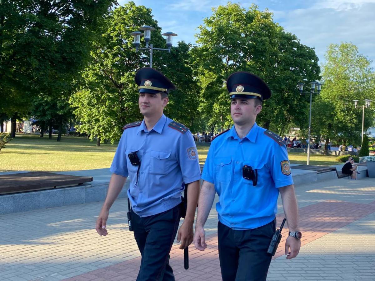 Правоохранители обеспечивают правопорядок во время проведения праздничных мероприятий, посвященных Дню города