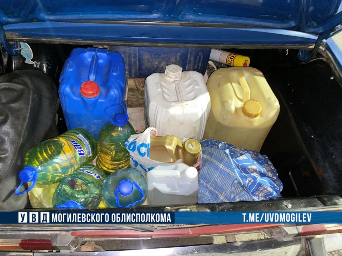 В Шклове задержана машина со 160 л окрашенного дизтоплива и бензина