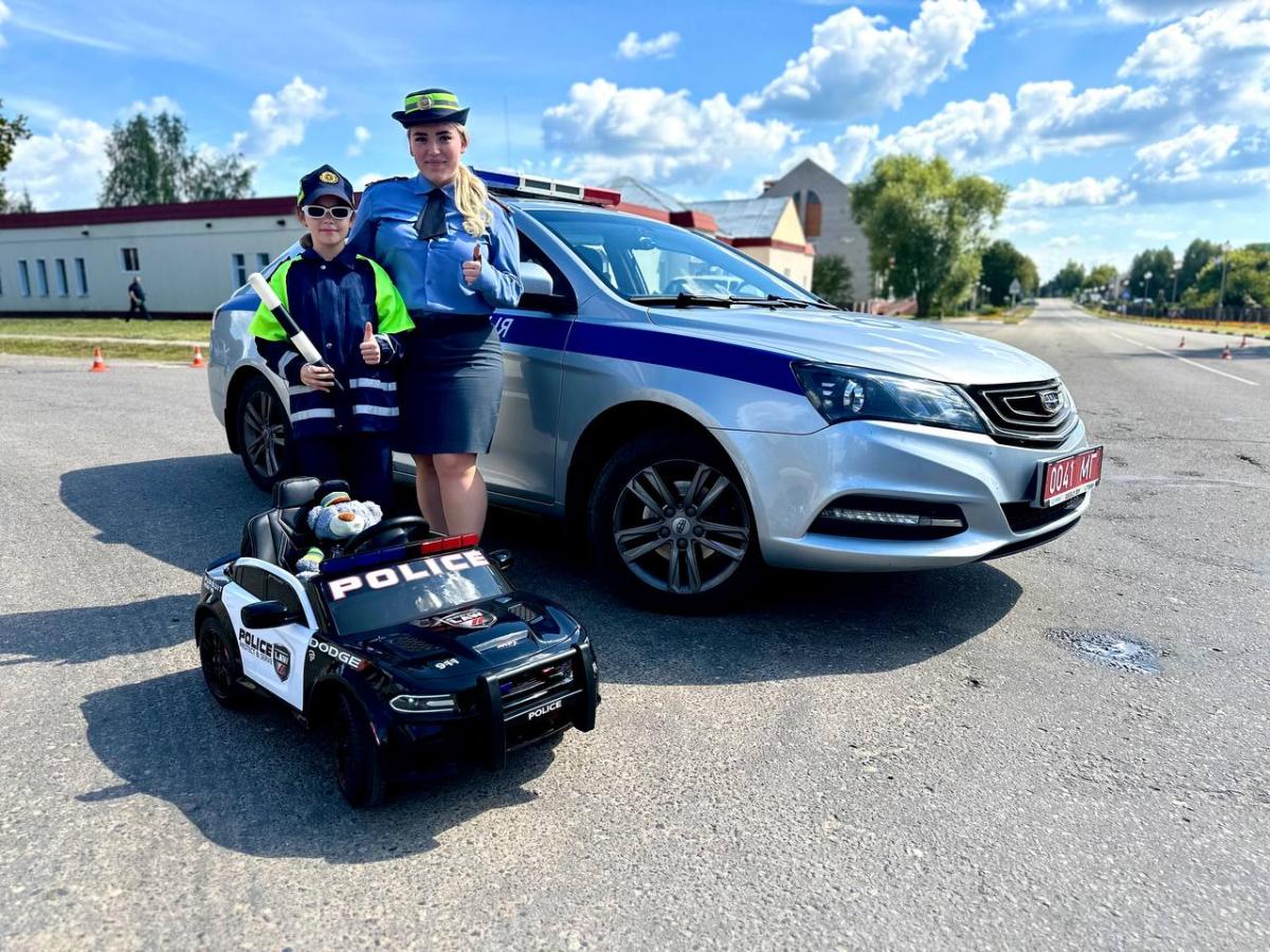 В Дрибине сотрудники ГАИ напомнили юным участникам дорожного движения о ПДД