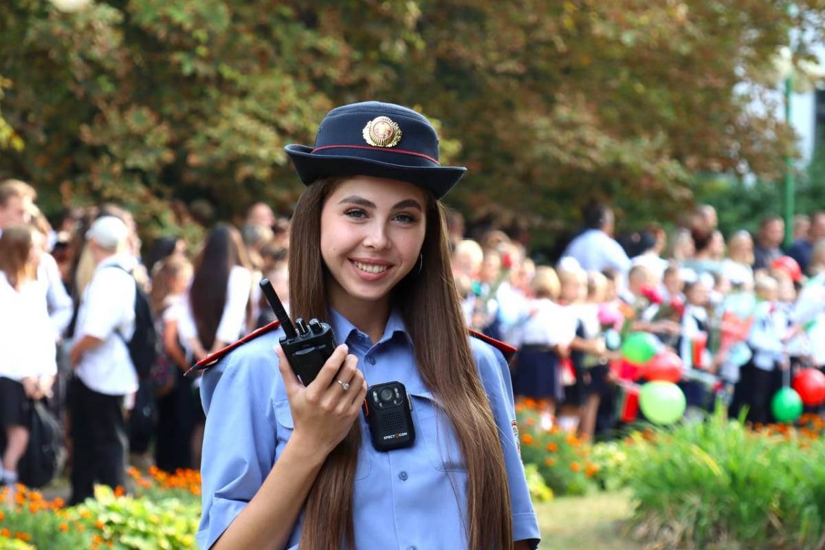 На Могилевщине прошли торжественные линейки, правопорядок на них обеспечивали милиционеры