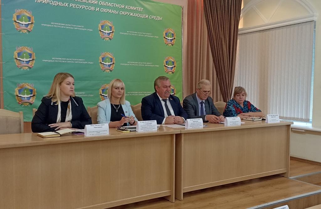 Пресс-конференция, посвященная озеленению и сохранению зеленых насаждений, прошла в Могилевском облкомитете природоохраны