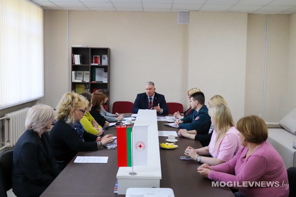 В Могилевской области с 8 мая по 1 июня проходит месячник Красного Креста. Фото