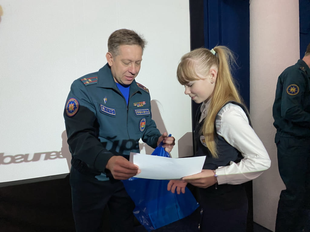 В Могилеве наградили призеров смотра-конкурса детского творчества «Спасатели глазами детей»