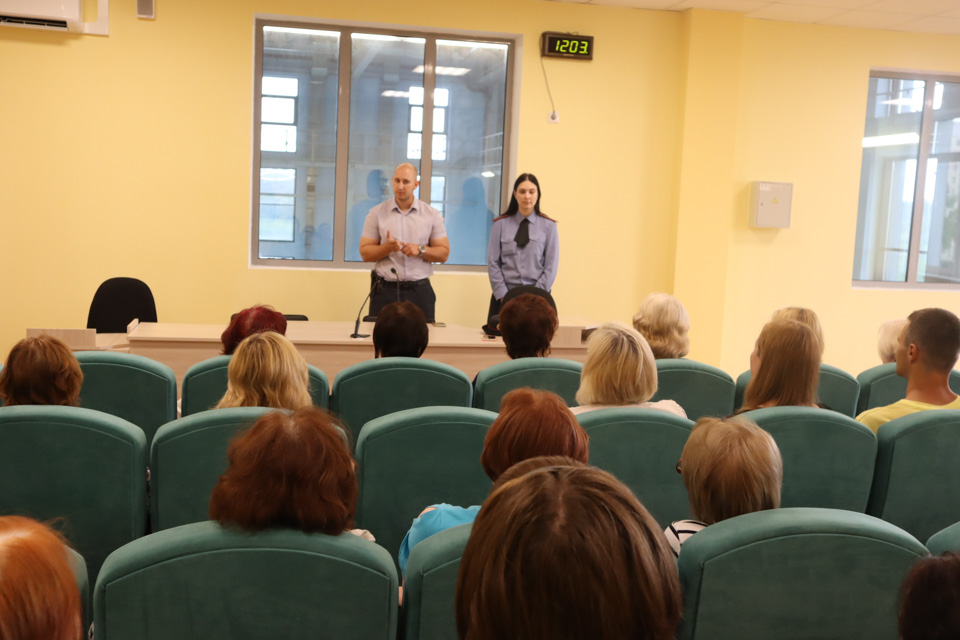 Могилевские правоохранители провели тренинг для пенсионеров