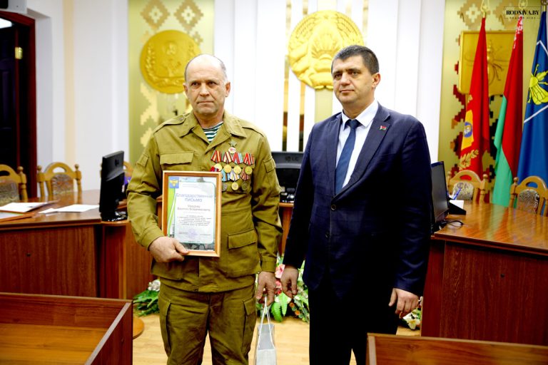 Глава Климовичского района Дмитрий Хайновский встретился с воинами-интернационалистами