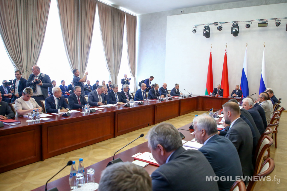 Заседание Совета Парламентского Собрания Союза Беларуси и России прошло в Могилеве. Фото