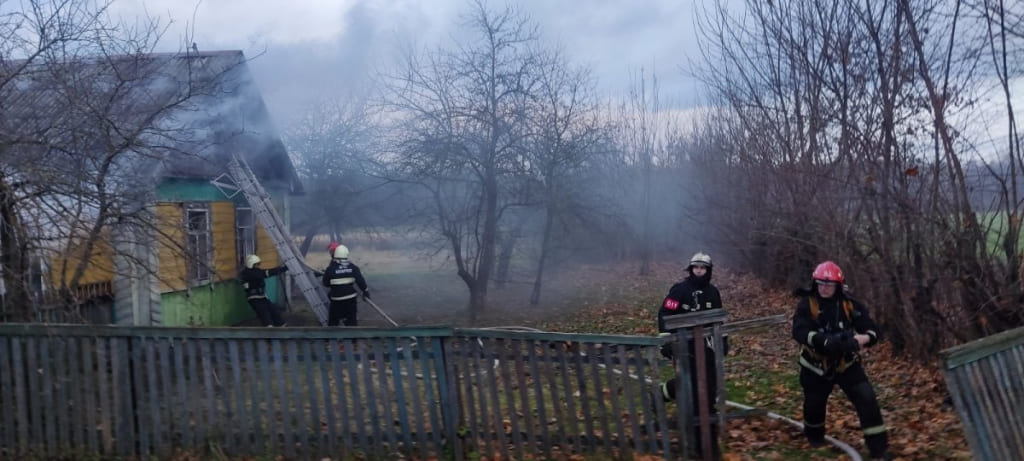 К пожару в Костюковичском районе привел оставленный включенным обогреватель