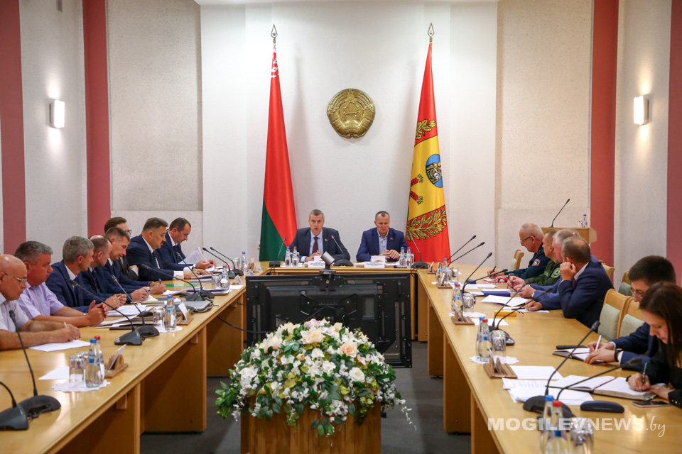 В Могилеве прошло совещание по вопросам преодоления последствий стихии. Фото
