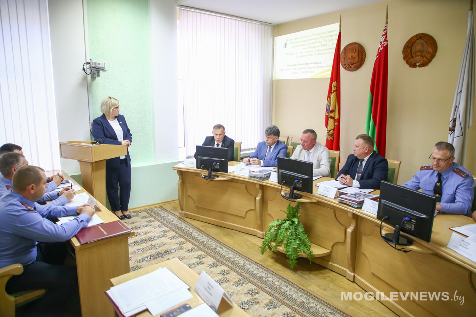 Заседание исполкома с участием Леонида Мартынюка прошло в Бобруйске. Фото