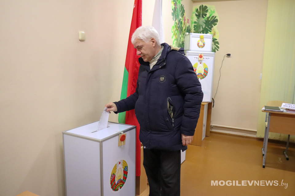 За мир и порядок в стране голосуют граждане Республики Беларусь