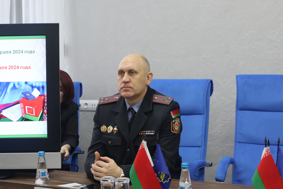 Начальник Октябрьского РОВД Могилева провел информационную встречу с работниками Могилевского автомобильного завода имени С.М. Кирова