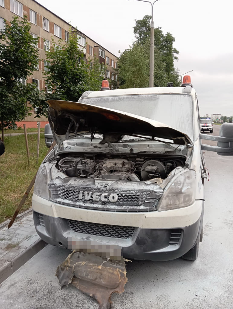 Автомобиль-эвакуатор горел в Бобруйске