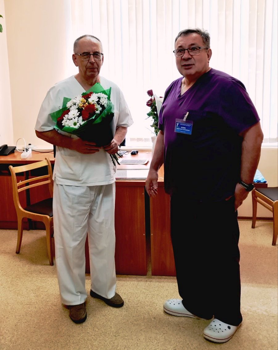 Заслуженного врача Республики Беларусь Алексея Марочкова поздравили с юбилеем