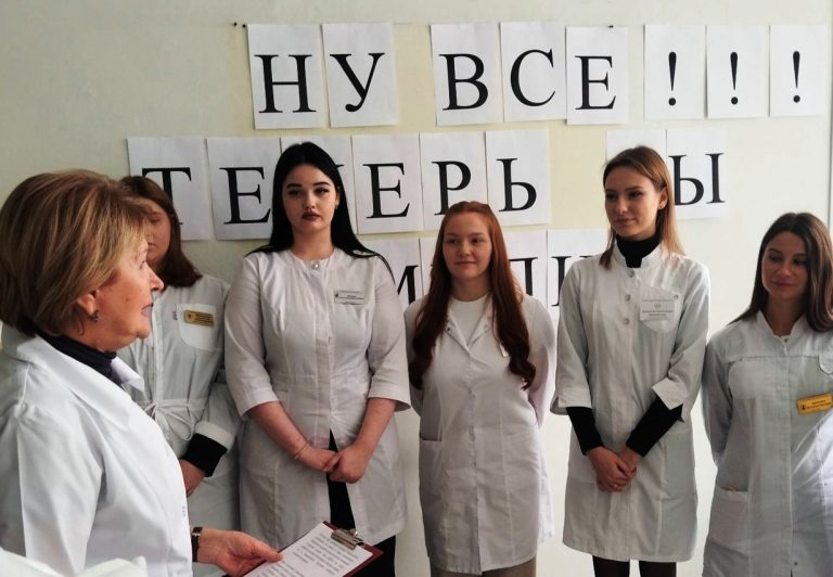 В Могилевской детской поликлинике торжественно посвятили в профессию молодых специалистов