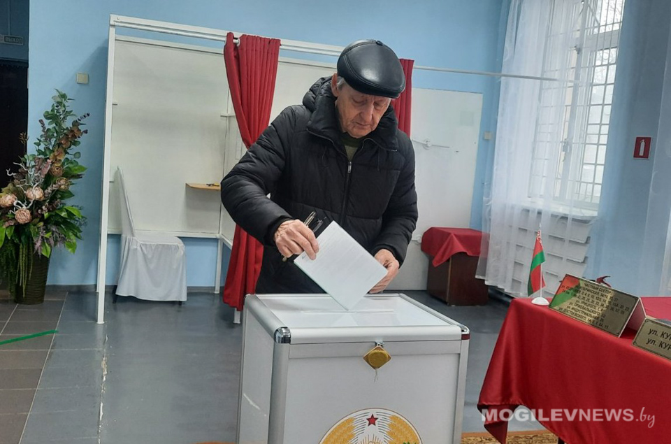 Могилевчане активно голосуют досрочно