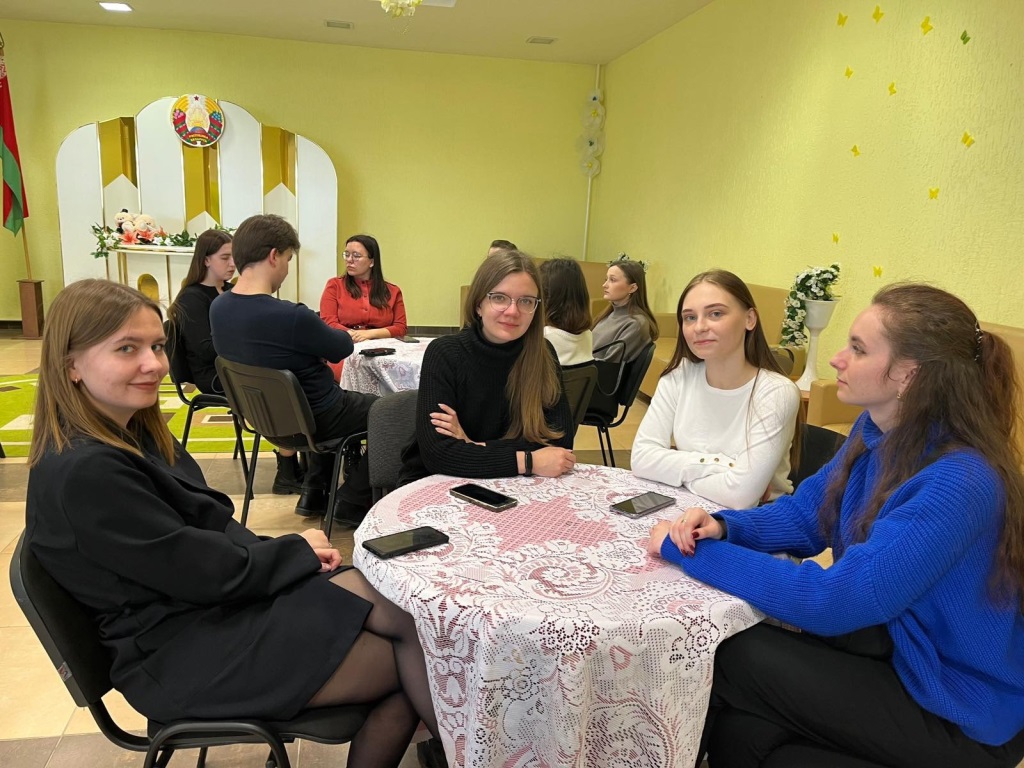 Диалоговую площадку, посвященную семейным ценностям, провели в Чериковском райобъединении профсоюзов