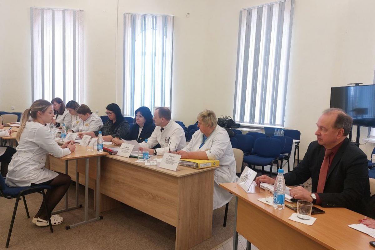 Распределение выпускников прошло в Могилевском медколледже