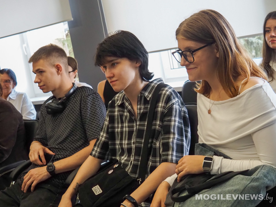 Один день со СМИ: студенты факультета журналистики МГУ им. А. А. Кулешова встретились с профессионалами медиасферы