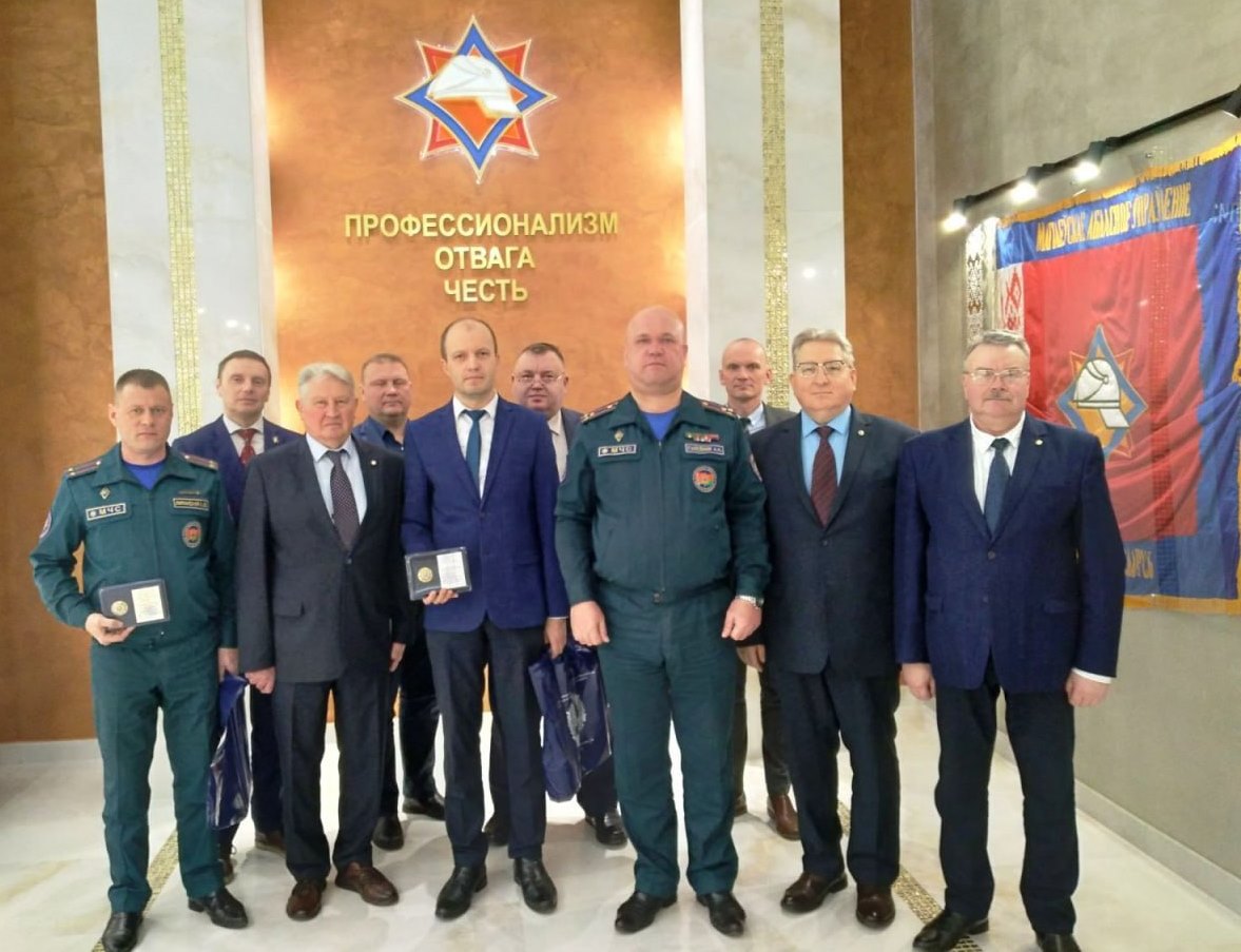 Председатель отраслевого профсоюза Павел Жуйков награжден нагрудным знаком «За заслуги» Белорусского добровольного пожарного общества