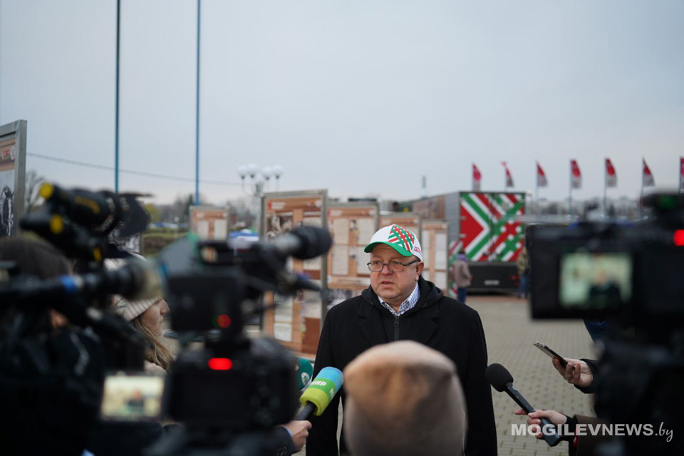 Выставку «Подвиги и судьбы партизан в документах» представили на «Марафоне единства» в Бобруйске