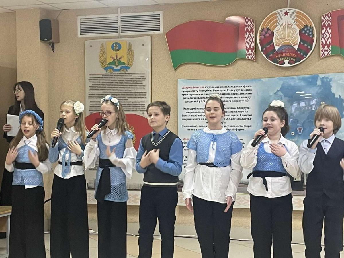 Много патриотических песен можно было слышать в Единый день голосования на избирательных участках в Могилёве