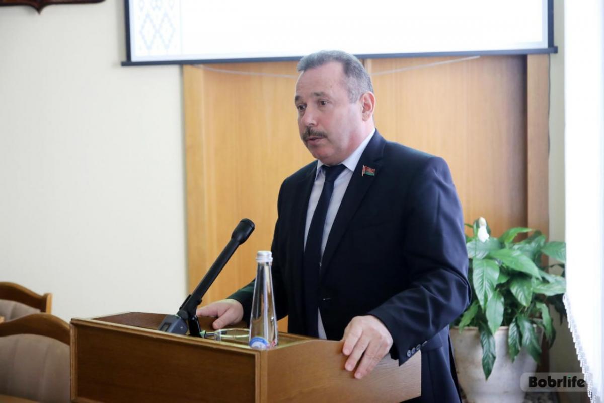 Виктор Ананич выдвинут кандидатом в члены Совета Республики Национального собрания