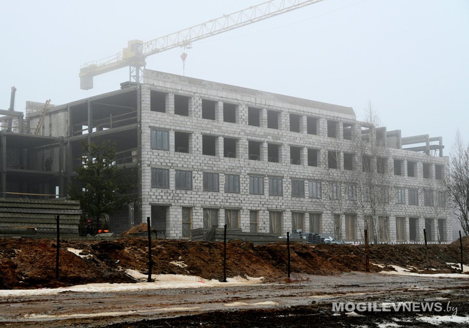 Новый учебный комплекс строят в Осиповичах. Фото