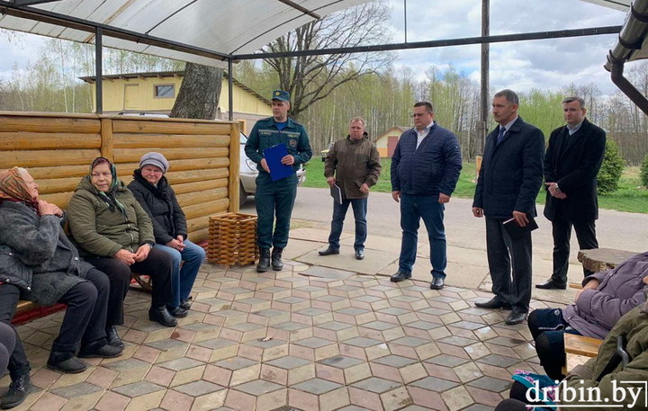 С какими вопросами обратились к руководству района жители Покутья Дрибинского района?