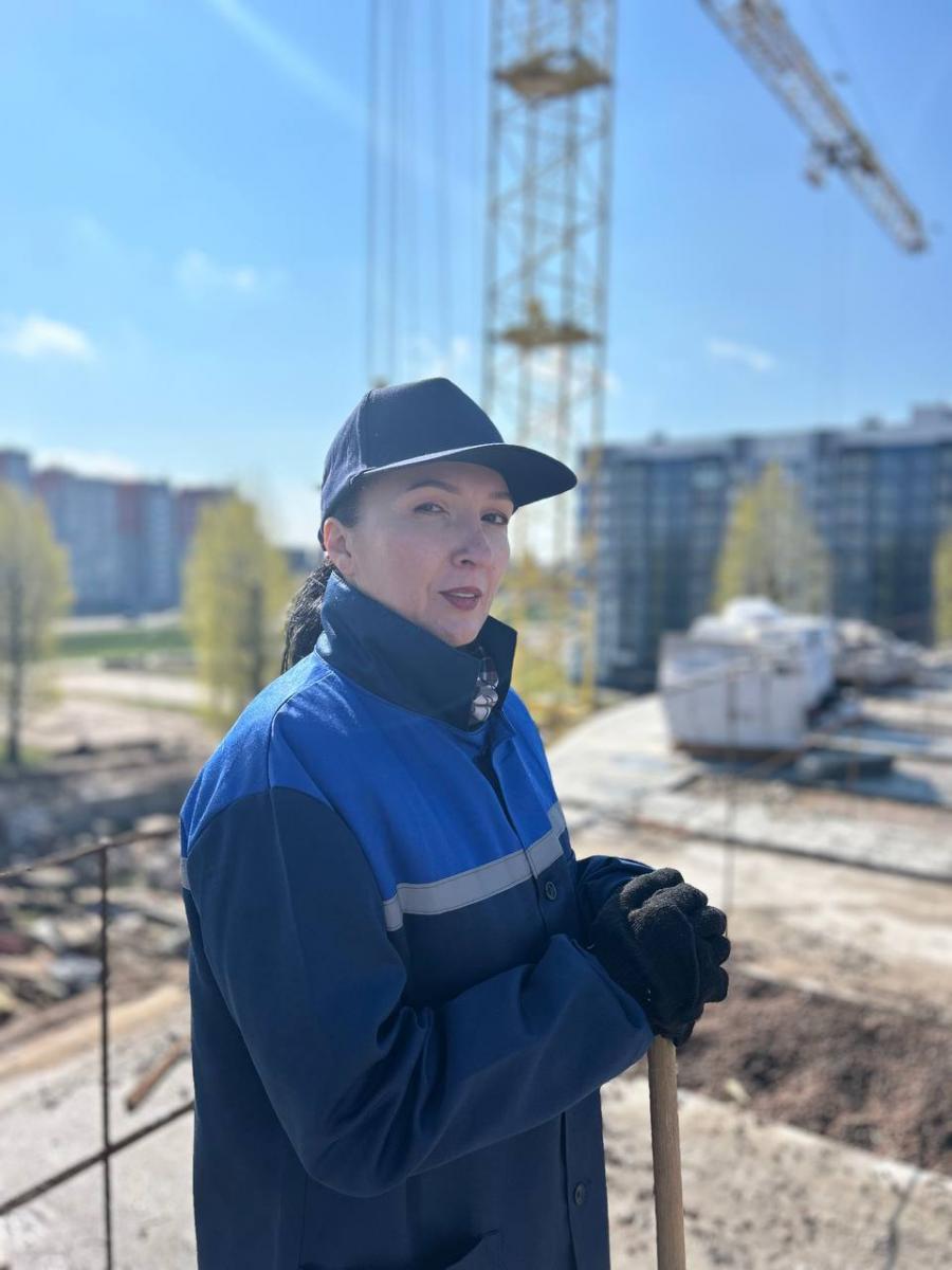 Ирина Петрусевич:  "Участвуя в субботнике, мы показываем добрый пример созидательного труда для нашего молодого поколения"