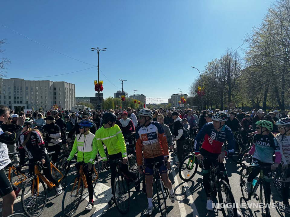 Более 10 тысяч человек поучаствовали в открытии велосезона в Могилеве. Фото