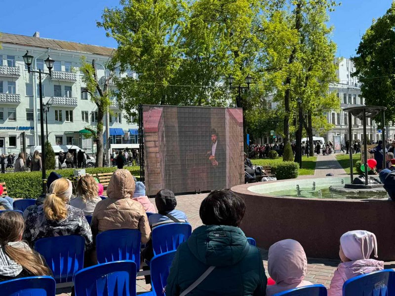 Кинотеатр под открытым небом собрал могилевчан и гостей областного центра в Театральном сквере
