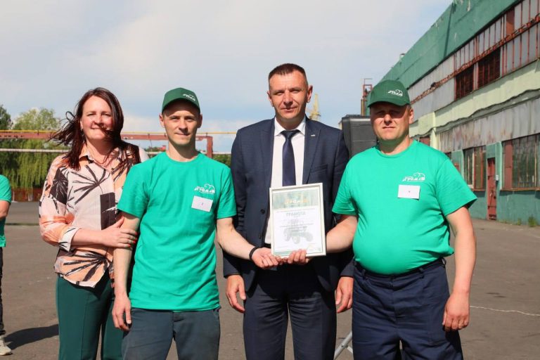 Лучшего тракториста выбрали на «Бобруйскагромаше»