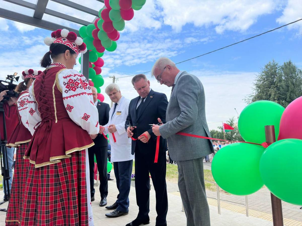 В Черикове торжественно открыли обновленный лечебный корпус центральной  районной больницы