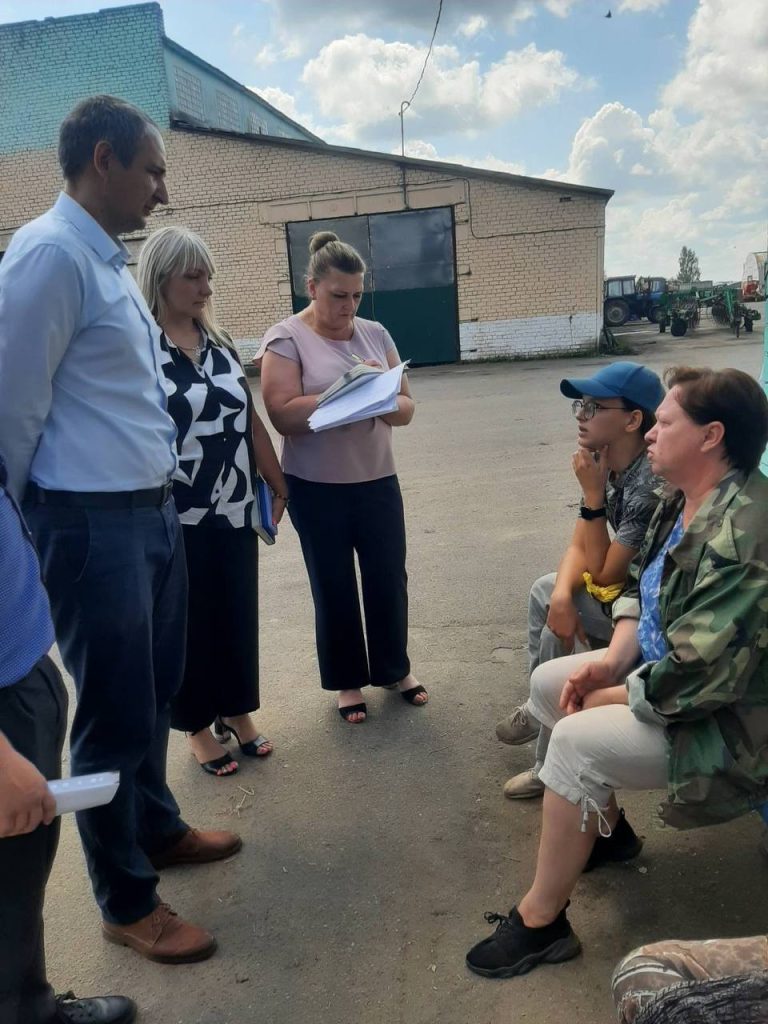 Охрану труда в период жатвы проверяет профсоюз