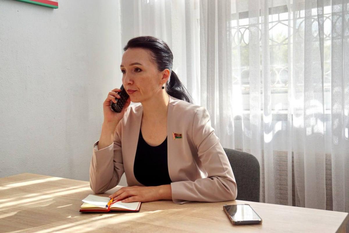 Ирина Петрусевич провела личный прием граждан и прямую телефонную линию в Могилеве