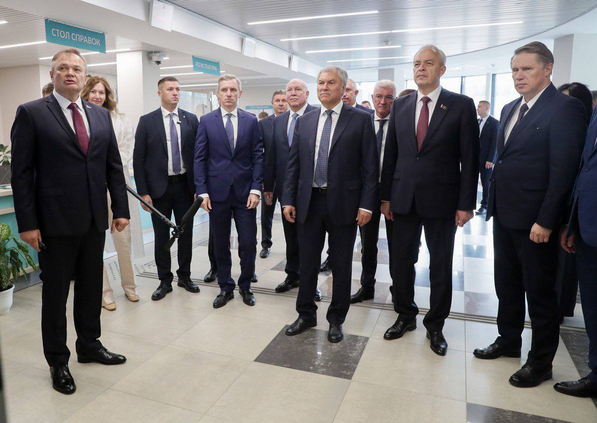 Вячеслав Володин и Игорь Сергеенко посетили кардиохирургический корпус Могилевской областной клинической больницы