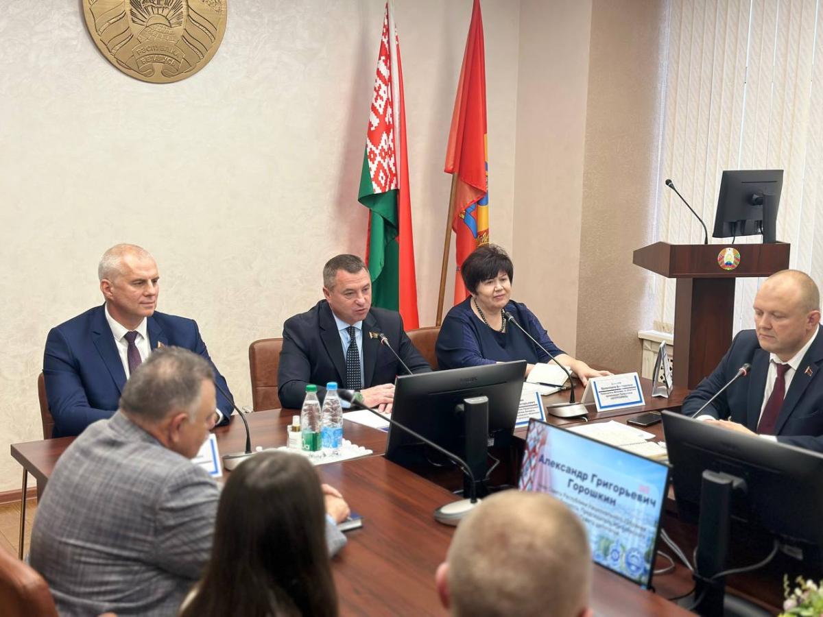 Сенатор встретился с трудовым коллективом ОАО «Могилевлифтмаш»