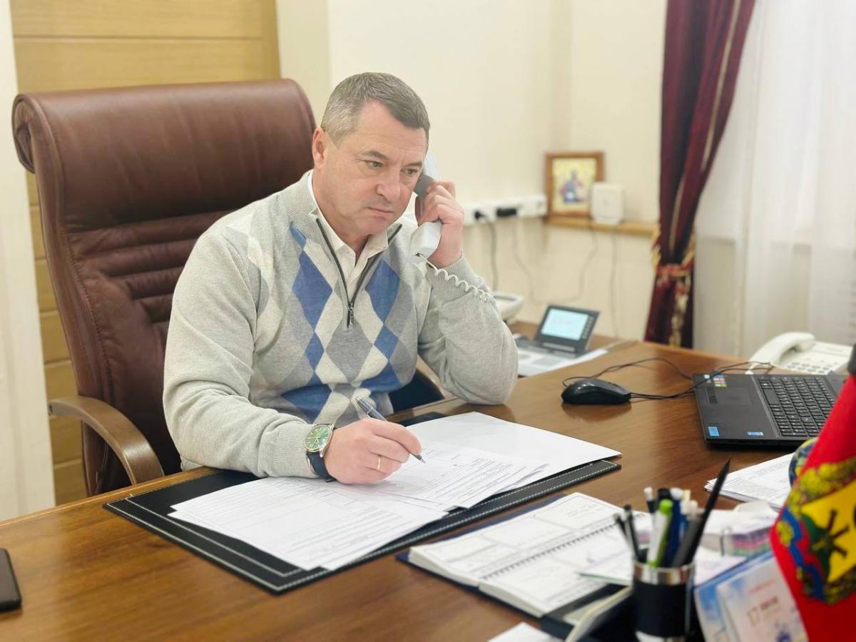 Александр Горошкин провел прямую телефонную линию