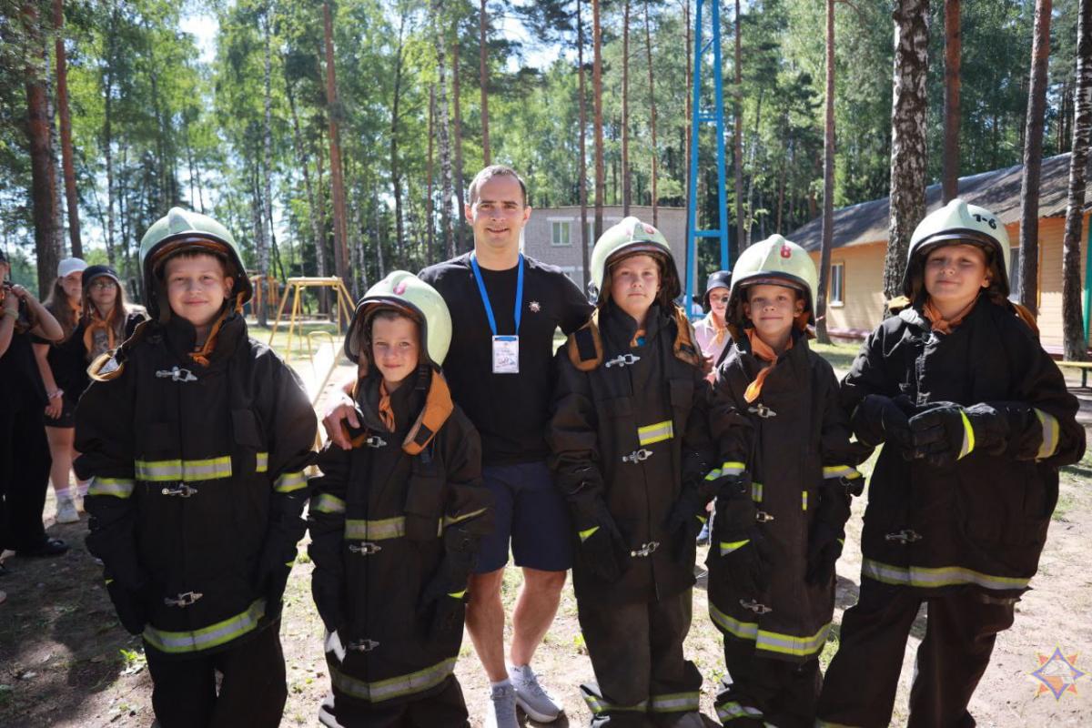 Работники МЧС организовали тематический отряд в детском лагере «Любуж»