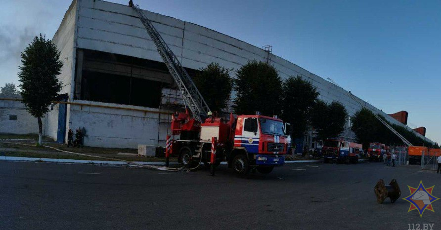 Спасатели ликвидировали пожар на заводе «Могилевтрансмаш»
