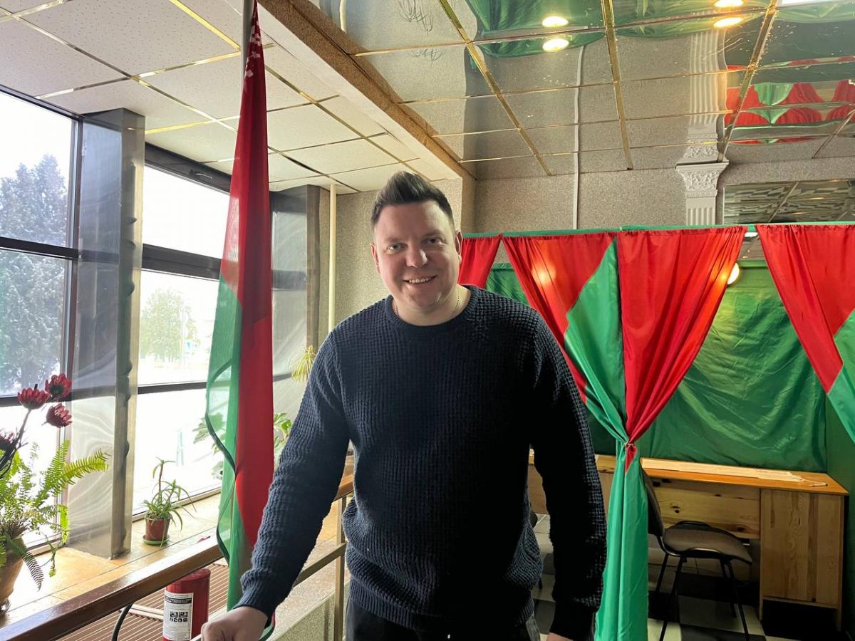 Многие работники культуры приходят на избирательные участки досрочно