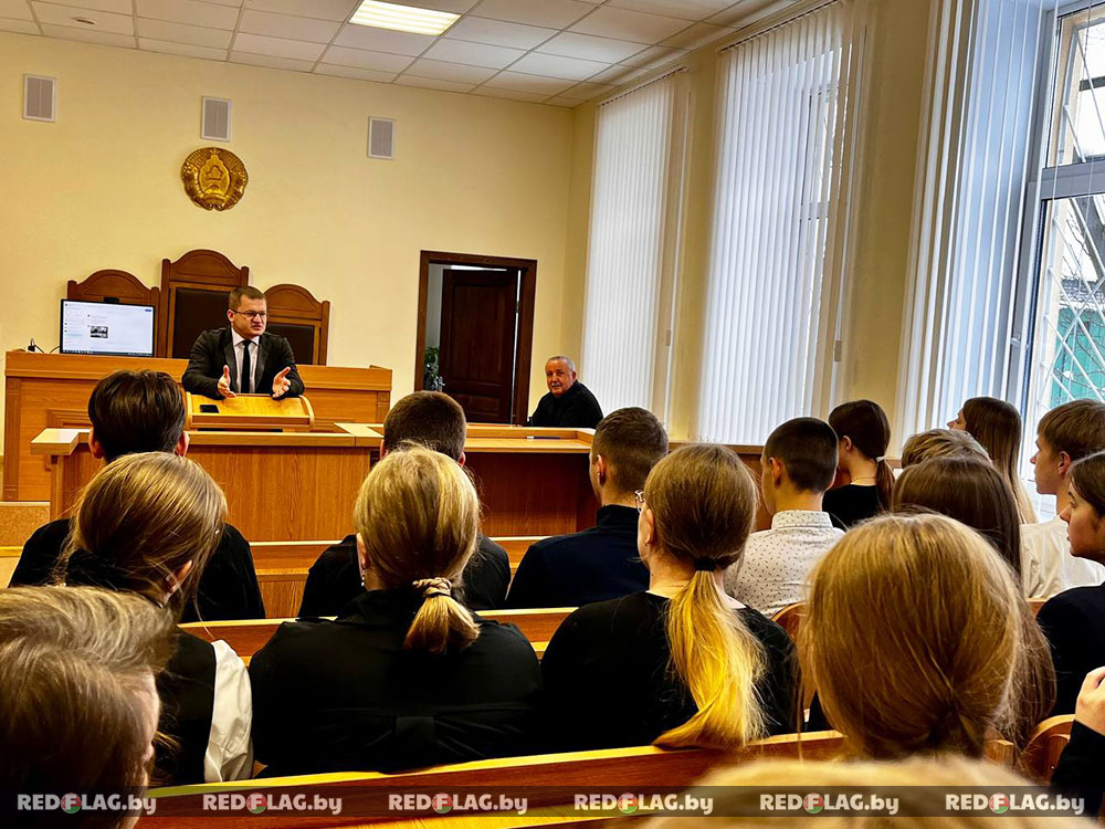 Краснопольских школьников ознакомили с особенностями юридических профессий