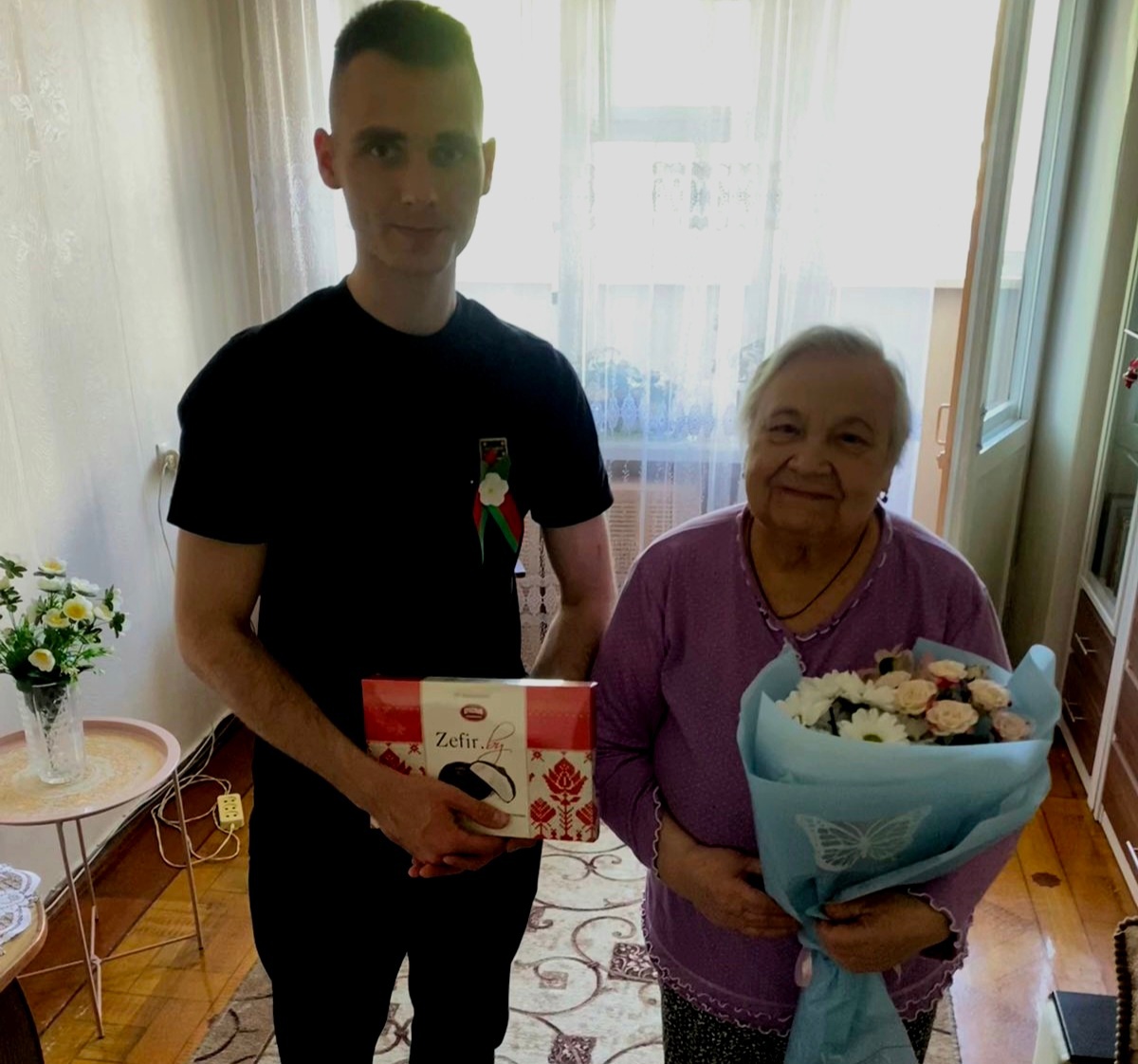 Малолетних узников с наступающим Днем Победы поздравили в Бобруйске