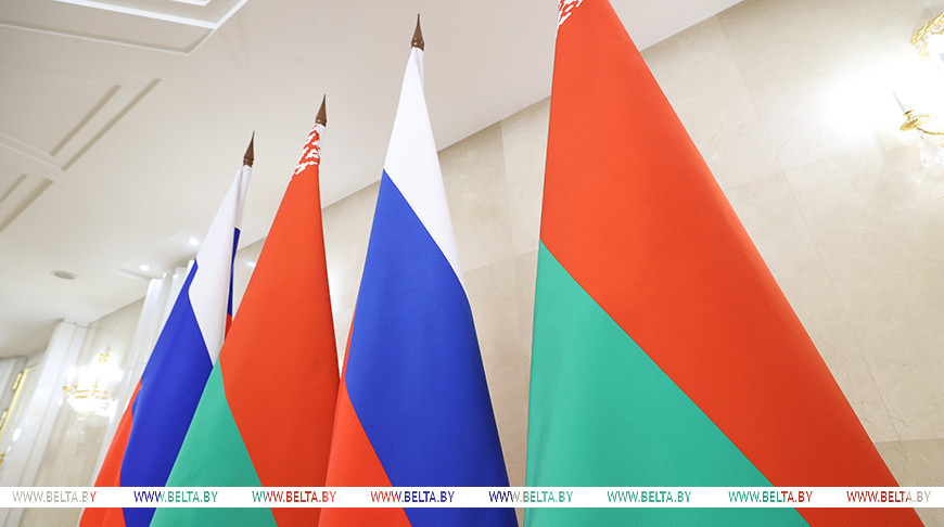Александр Лукашенко в День единения народов Беларуси и России: «Только сообща мы сможем противостоять вызовам времени»